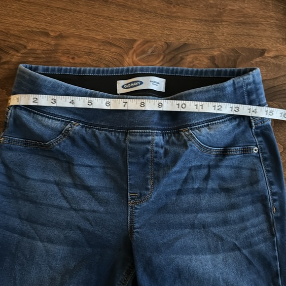 Old Navy pull on Rockstar Jeggings - Picture 2 of 8